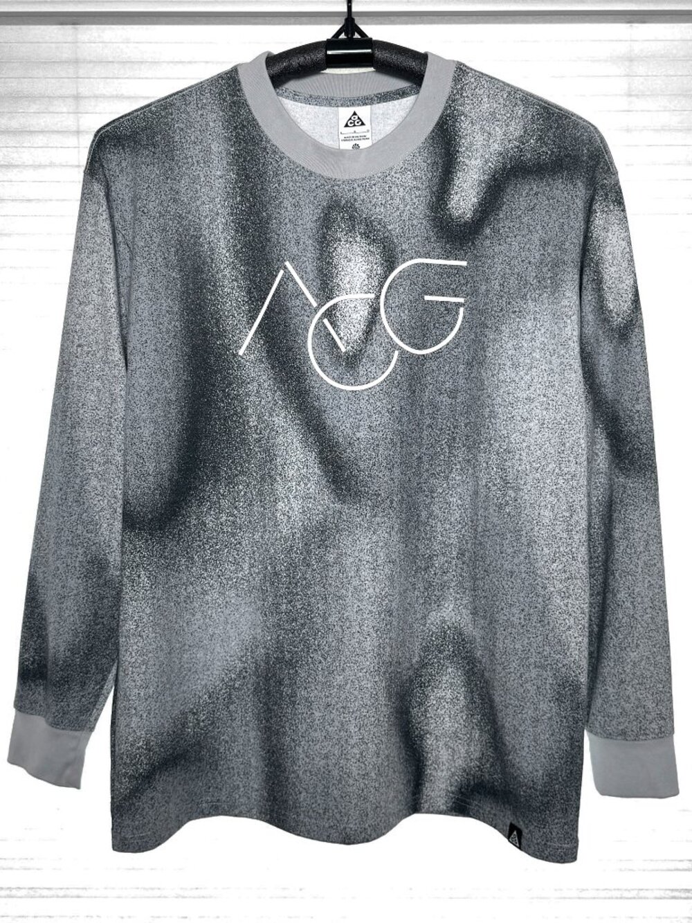 Nike ACG (All Conditions Gear) "Snowdrift" Long-Sleeve T-Shirt.